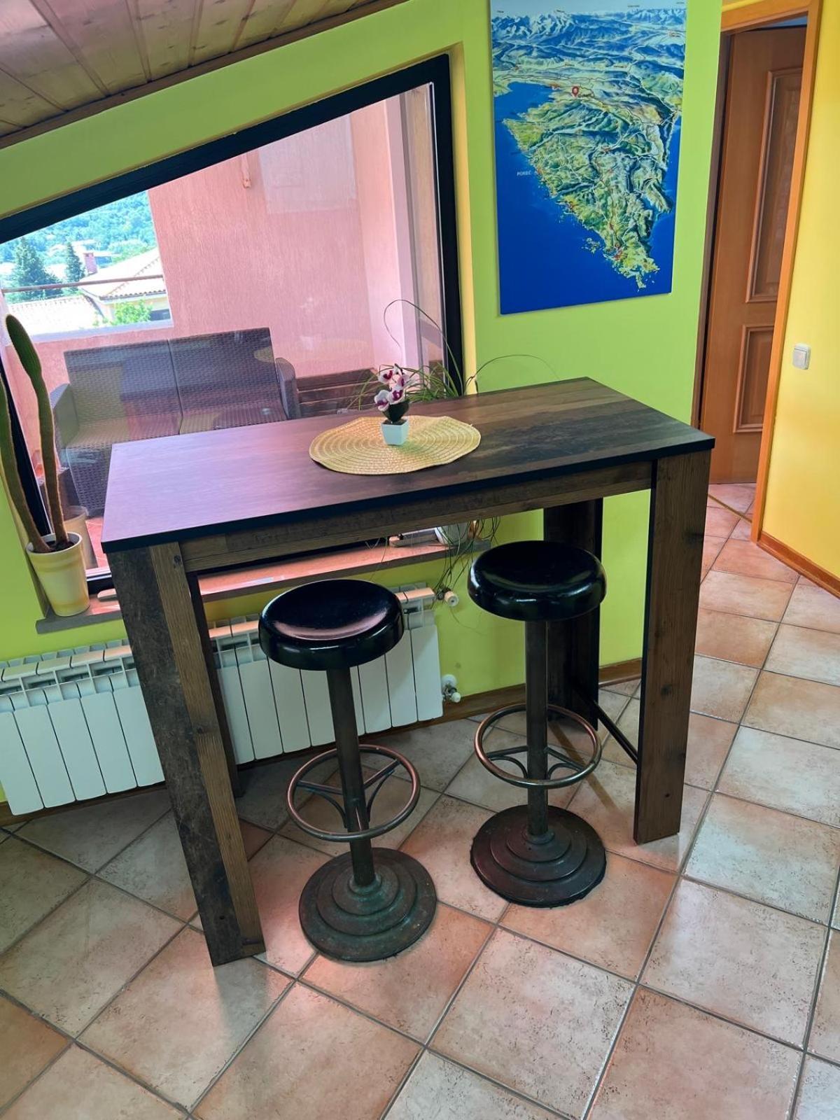 Apartma Mimi Dekani Eksteriør billede