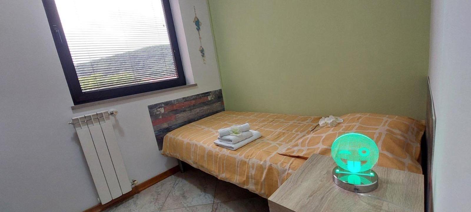 Apartma Mimi Dekani Eksteriør billede